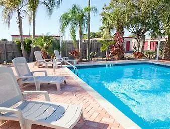 Motel Super 8 By Wyndham Bradenton Sarasota Area
